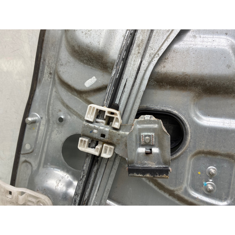 Leve vitre electrique avant gauche HYUNDAI I 30 1 Photo n°6