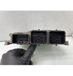 Calculateur moteur PEUGEOT 207
