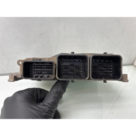 Calculateur moteur PEUGEOT 207