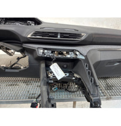 Planche de bord complete PEUGEOT 3008 2 Photo n°1