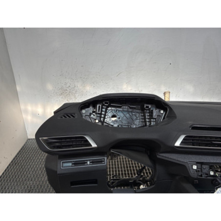 Planche de bord complete PEUGEOT 3008 2