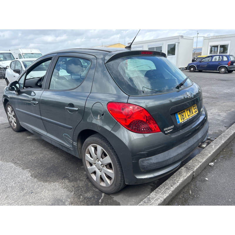 Pare boue avant droit PEUGEOT 207 Photo n°17