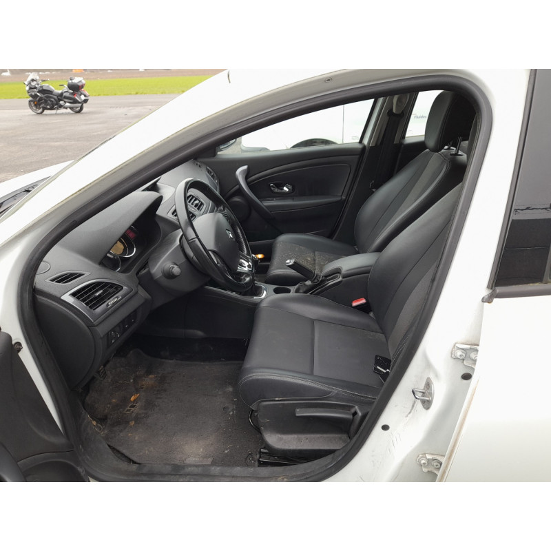 Pretensionneur de ceinture avant droit RENAULT MEGANE 3 Photo n°11