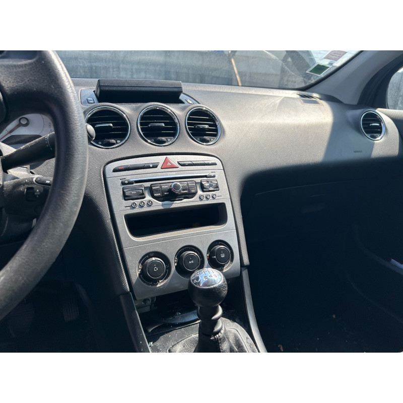 Pretensionneur de ceinture avant gauche PEUGEOT 308 1 SW Photo n°18