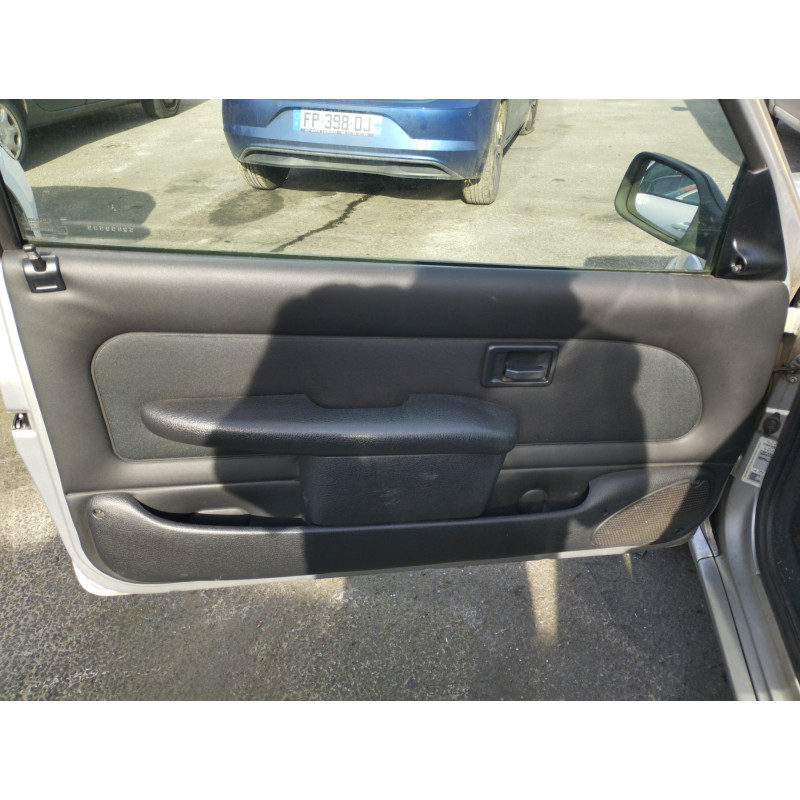Poignee interieur avant droit PEUGEOT 106 Photo n°12