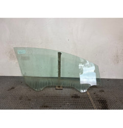 Vitre avant gauche FORD FIESTA 6