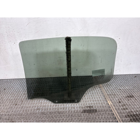 Vitre arriere droit PEUGEOT 207 Photo n°1