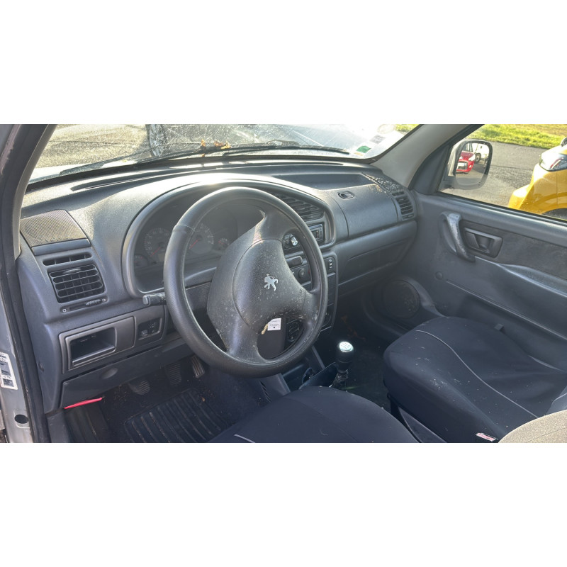 Pompe de direction PEUGEOT PARTNER 1 Photo n°16