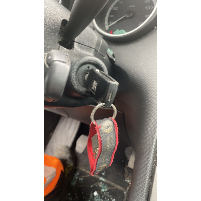 Pretensionneur de ceinture avant droit PEUGEOT 308 1 SW Photo n°7