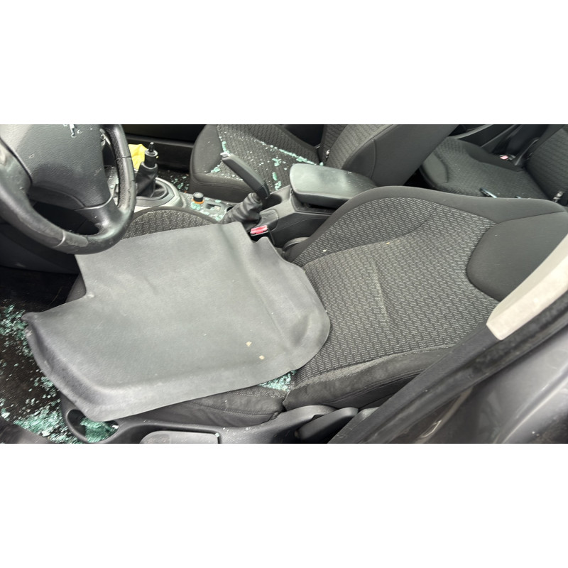 Pretensionneur de ceinture avant droit PEUGEOT 308 1 SW Photo n°20