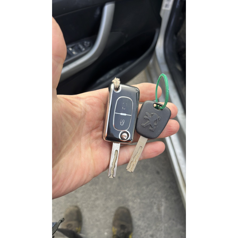 Pretensionneur de ceinture avant droit PEUGEOT 308 1 Photo n°5