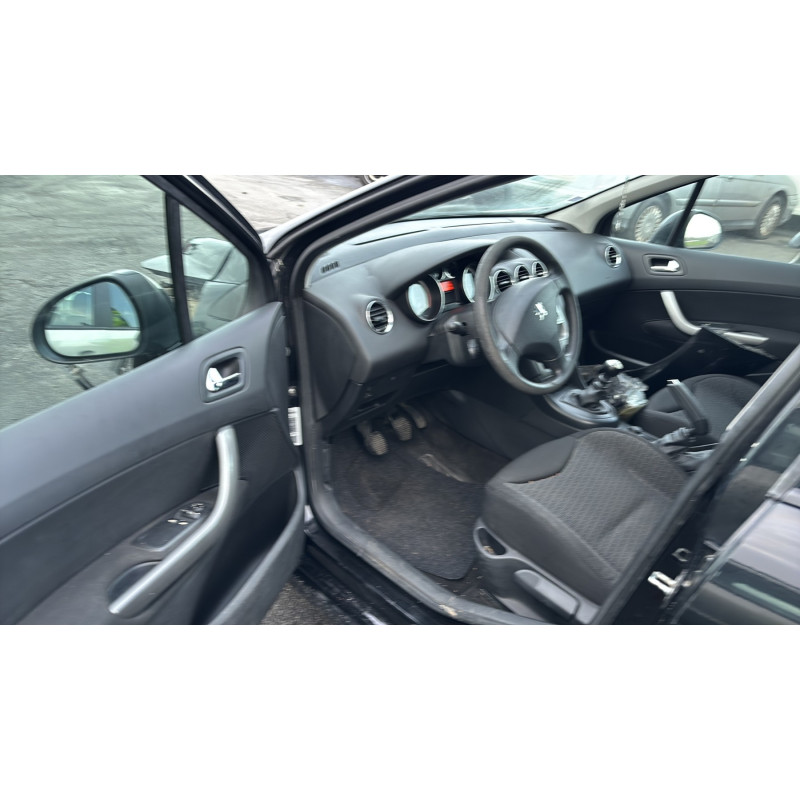 Pretensionneur de ceinture avant droit PEUGEOT 308 1 SW Photo n°14