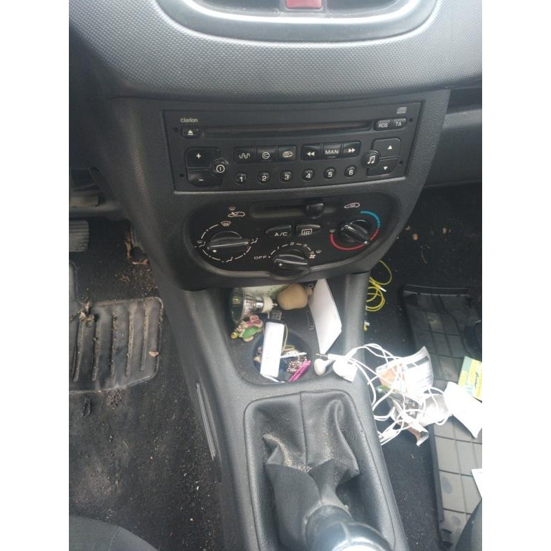 Arret de porte avant droit PEUGEOT 206+ Photo n°4