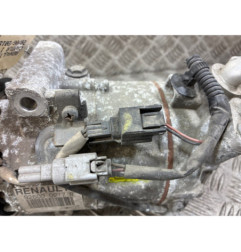Compresseur clim RENAULT CAPTUR 1