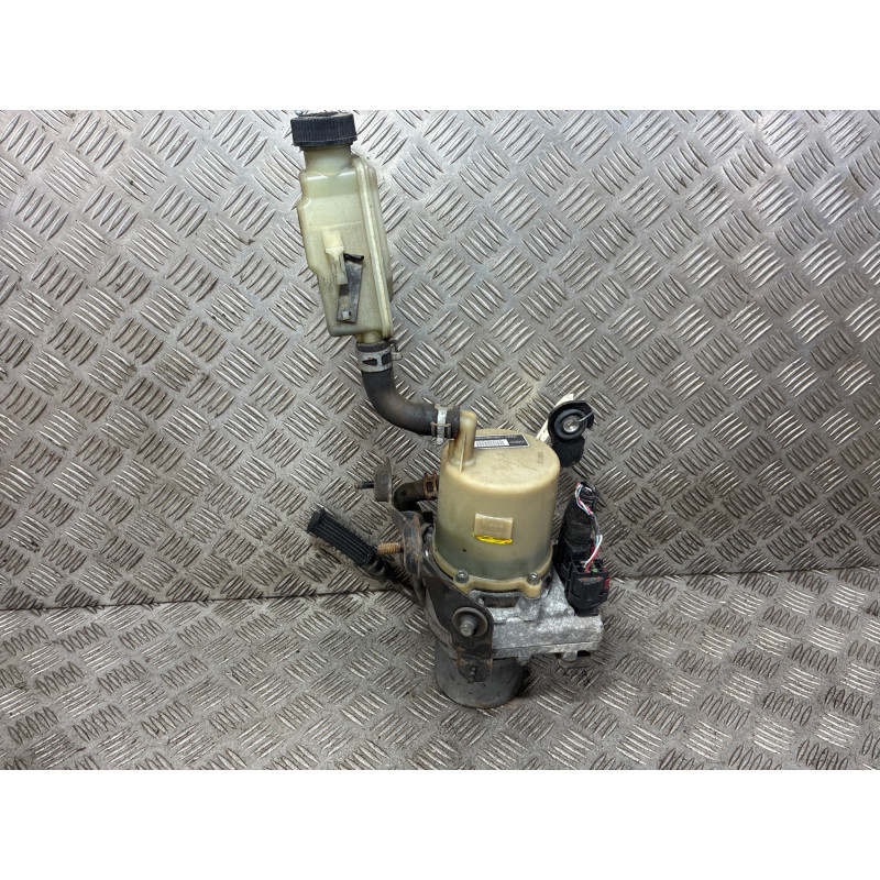 Pompe de direction MAZDA 3 2 Photo n°4