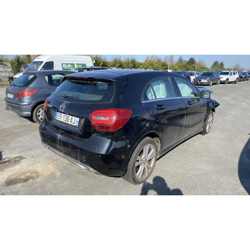 Vitre arriere droit MERCEDES CLASSE A 176 Photo n°7