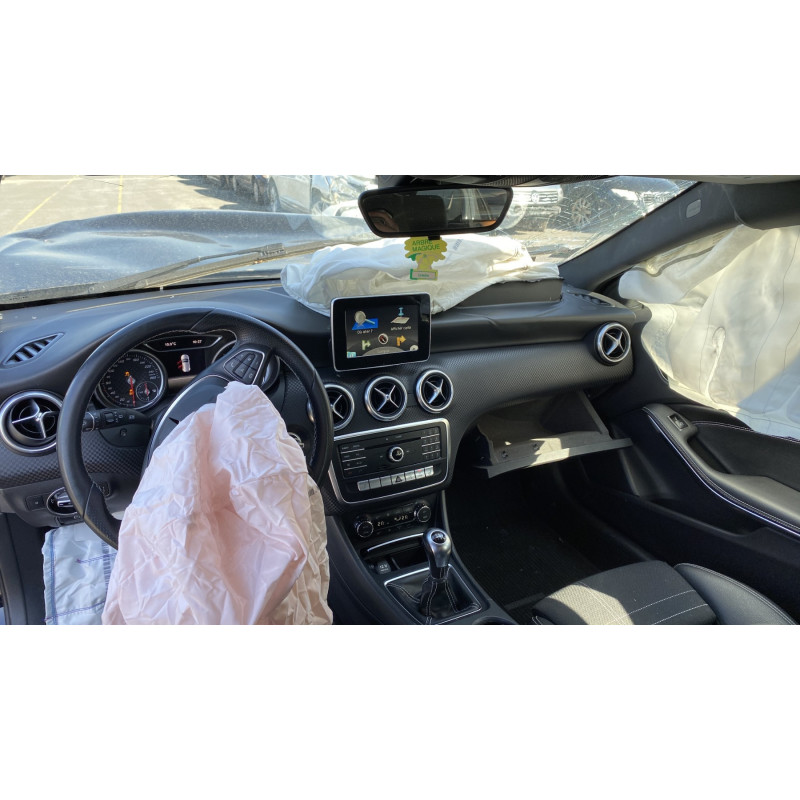 Vitre arriere droit MERCEDES CLASSE A 176 Photo n°20