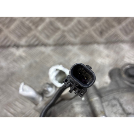 Compresseur clim OPEL MERIVA B Photo n°1