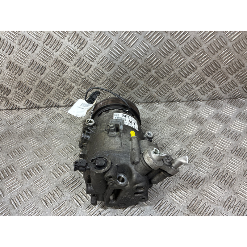 Compresseur clim OPEL MERIVA B Photo n°4