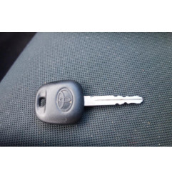 Bloc ABS (freins anti-blocage) TOYOTA YARIS 1