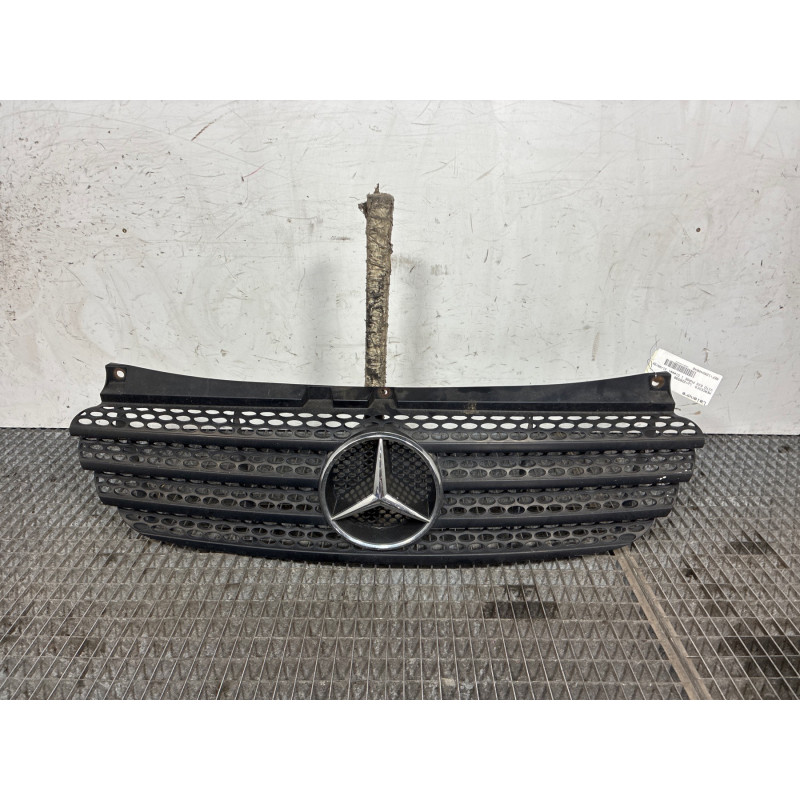 Calandre MERCEDES VITO 639 Photo n°4
