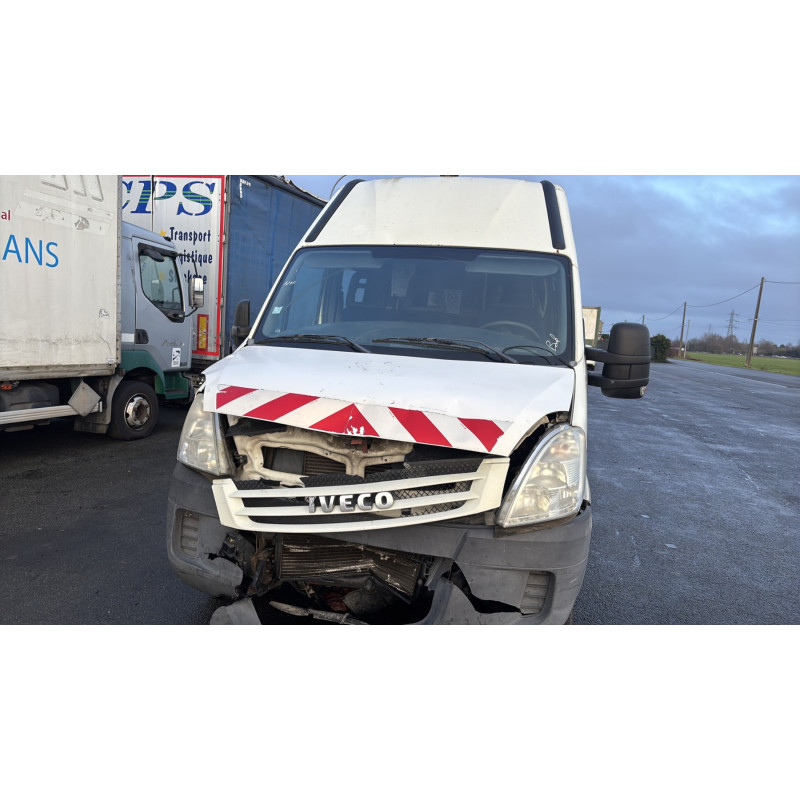 Porte avant gauche IVECO DAILY 4 Photo n°6