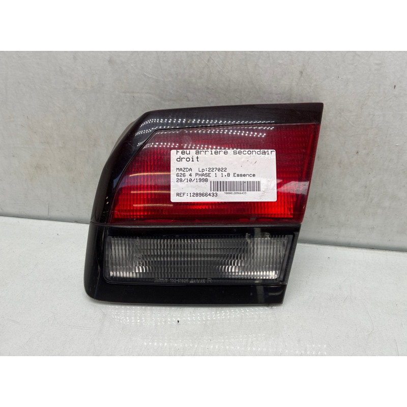 Feu arriere secondaire droit (feux) MAZDA 626 4 Photo n°2
