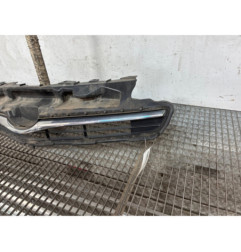 Calandre TOYOTA VERSO-S Photo n°1
