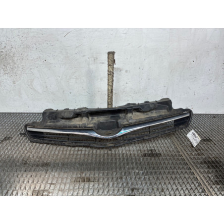 Calandre TOYOTA VERSO-S