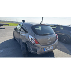 Feu arriere stop central OPEL CORSA D