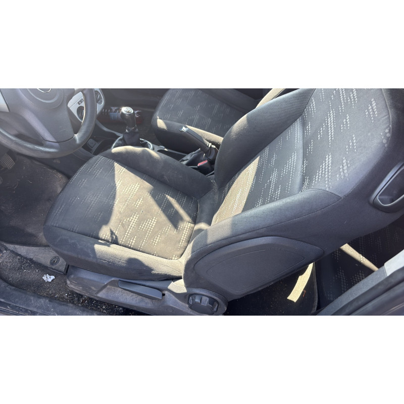 Feu arriere stop central OPEL CORSA D Photo n°14