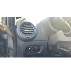 Feu arriere stop central OPEL CORSA D