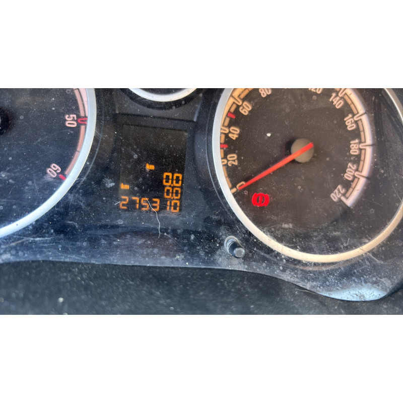 Feu arriere stop central OPEL CORSA D Photo n°18