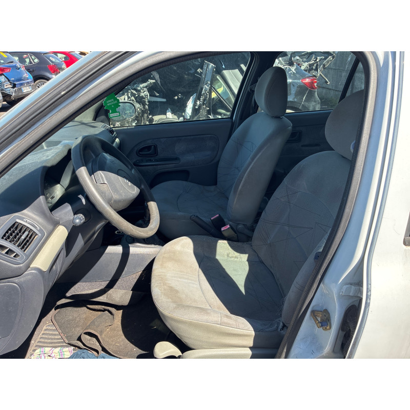 Capot RENAULT CLIO 2 Photo n°13