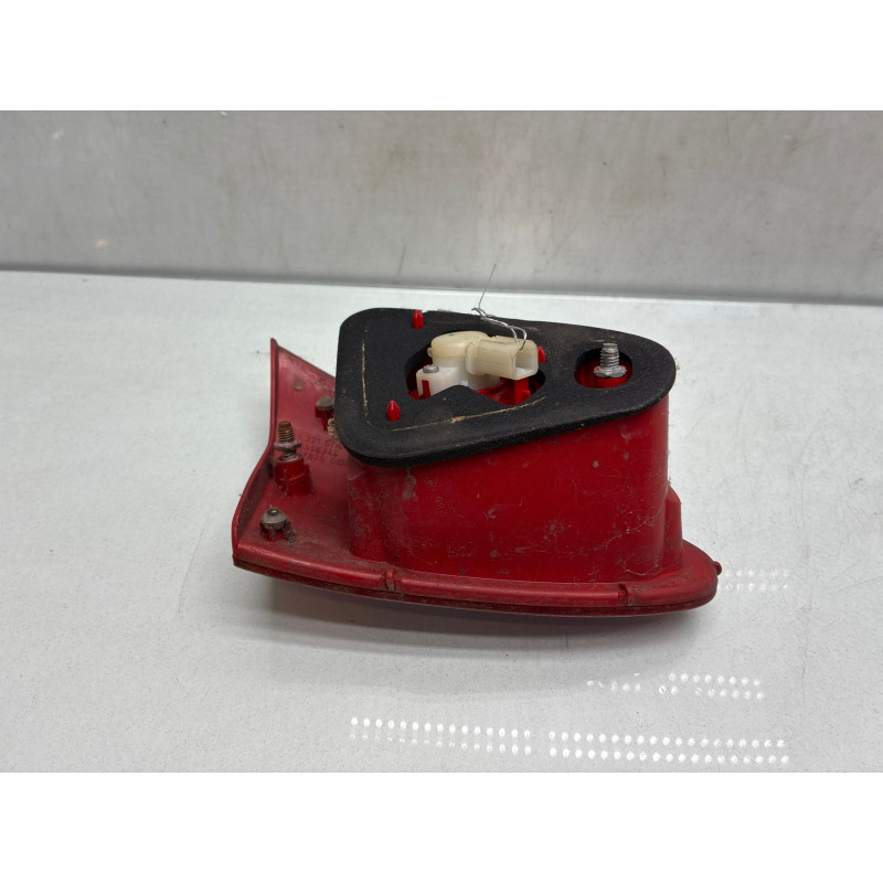 Feu arriere secondaire droit (feux) ALFA ROMEO 147 Photo n°4