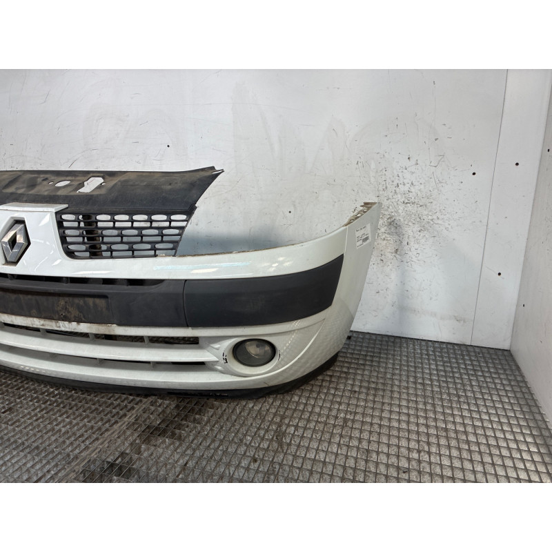 Pare choc avant RENAULT CLIO 2 Photo n°1