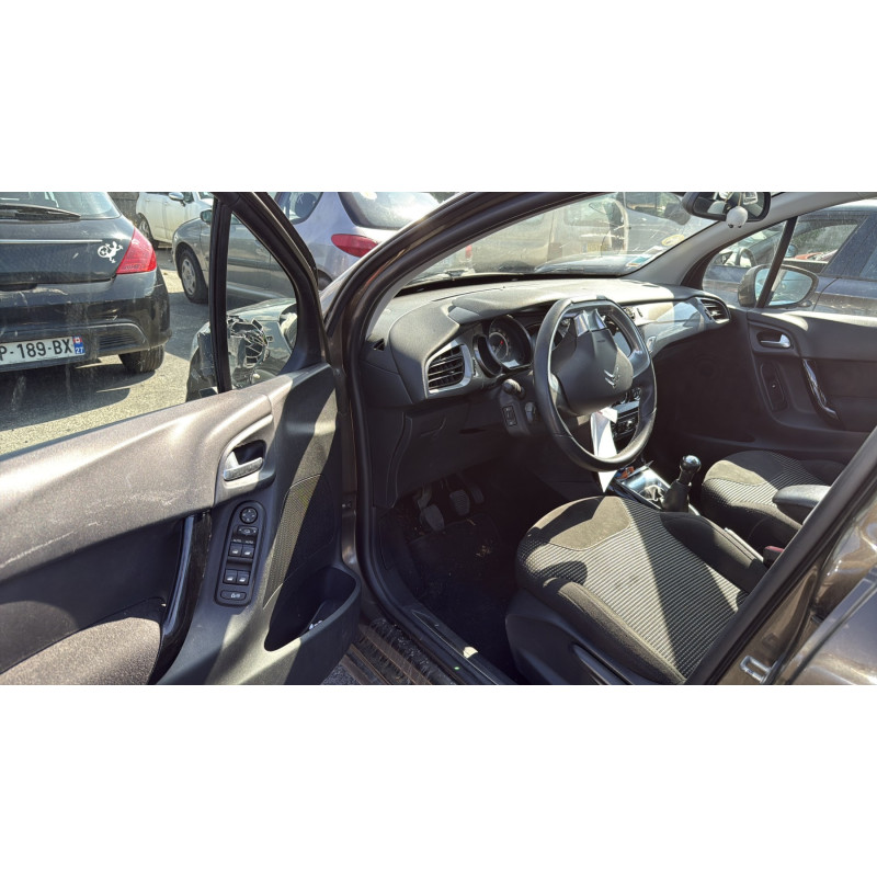 Porte arriere droit CITROEN C3 2 Photo n°15