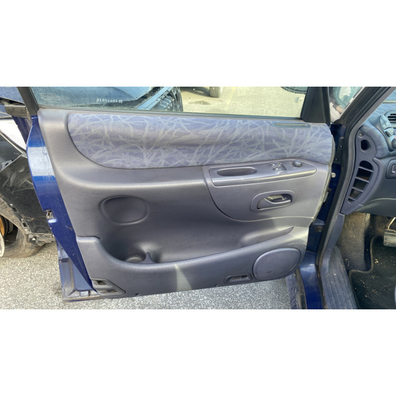 Feu arriere stop central RENAULT GRAND ESPACE 3 Photo n°13