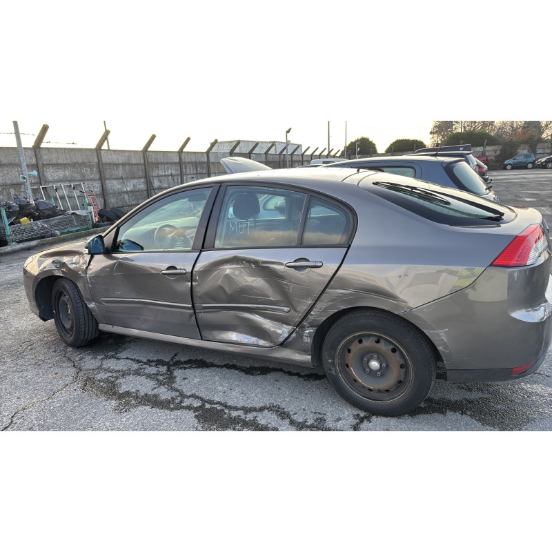 Anti brouillard arriere gauche RENAULT LAGUNA 3 Photo n°9