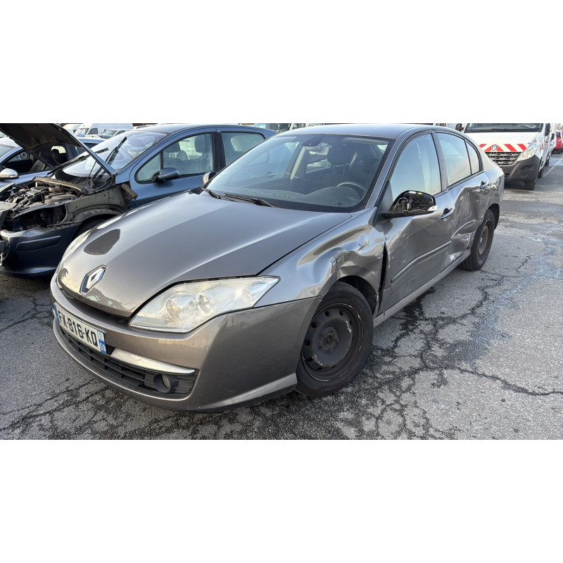 Feu arriere stop central RENAULT LAGUNA 3 Photo n°4