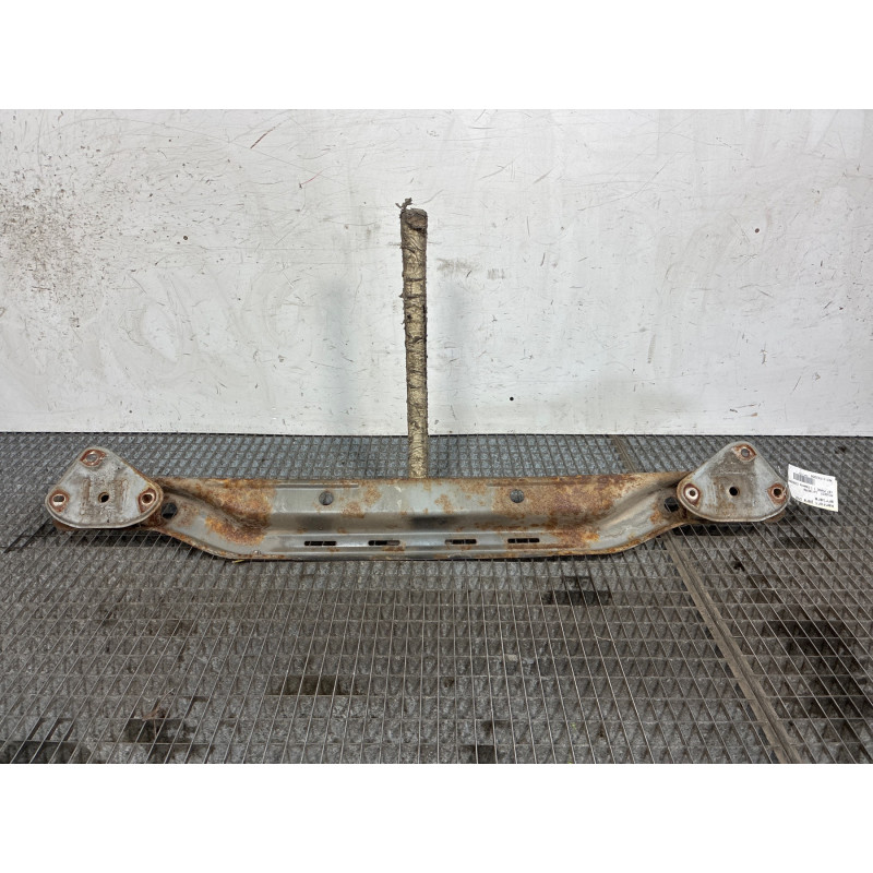 Renfort pare choc arriere (traverse) PEUGEOT 107 Photo n°4