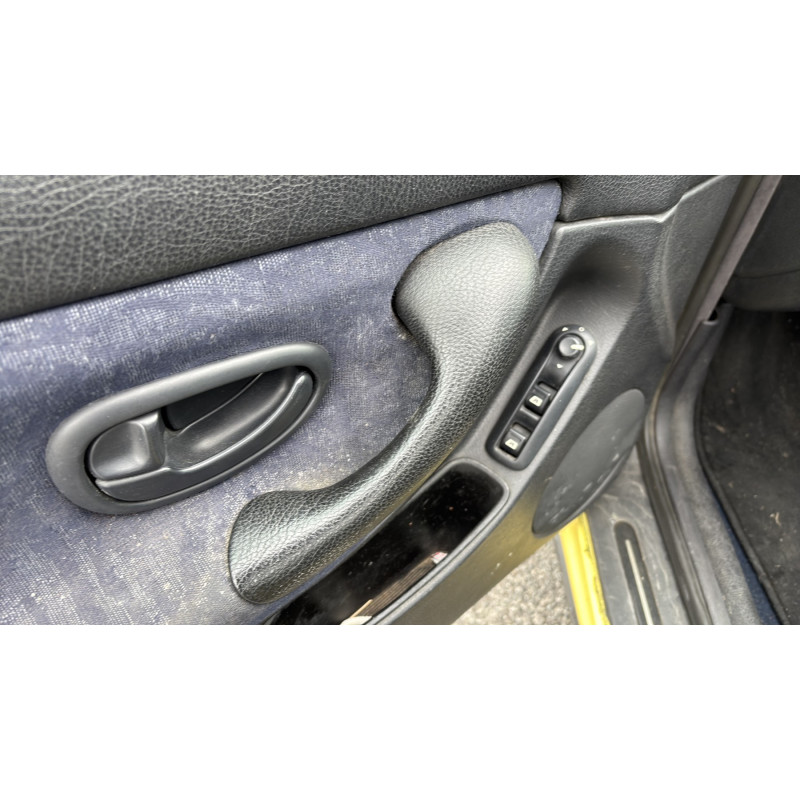 Anti brouillard droit (feux) PEUGEOT 406 Photo n°15