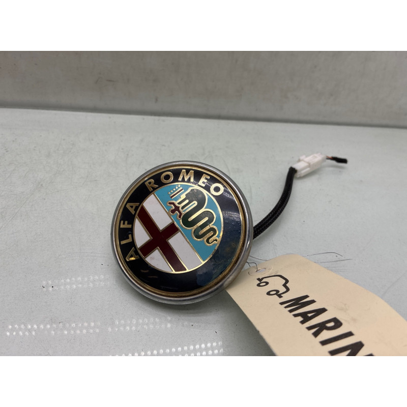 Bouton de coffre ALFA ROMEO GIULIETTA 2 Photo n°2