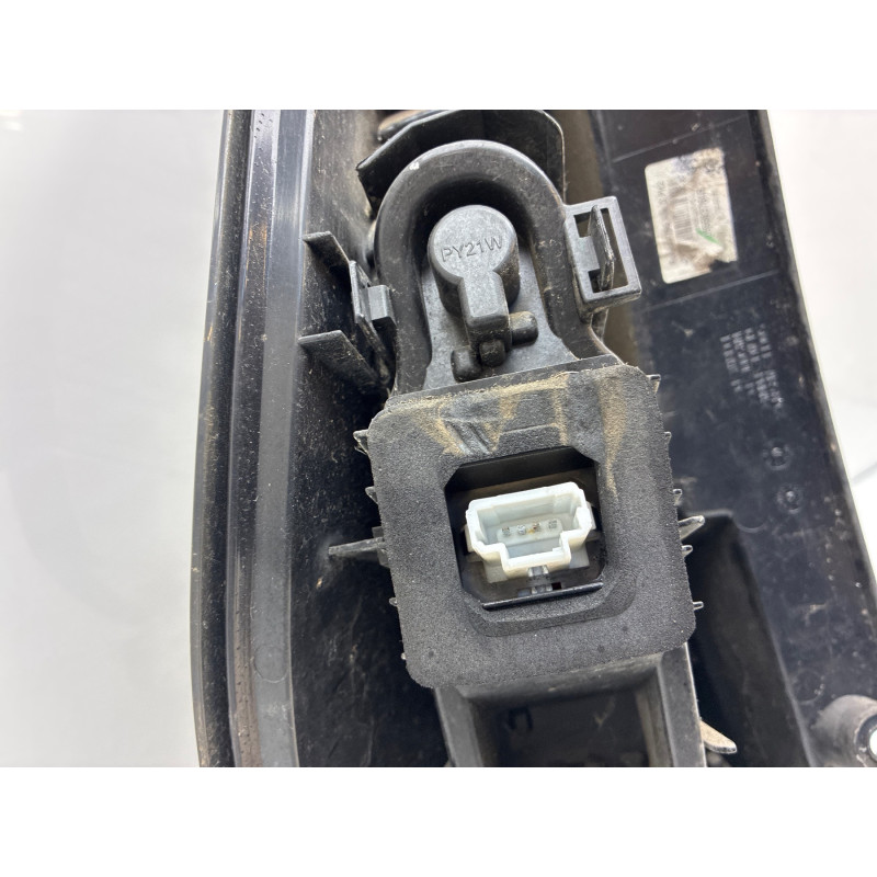 Feu arriere principal droit (feux) RENAULT SCENIC 3 Photo n°4