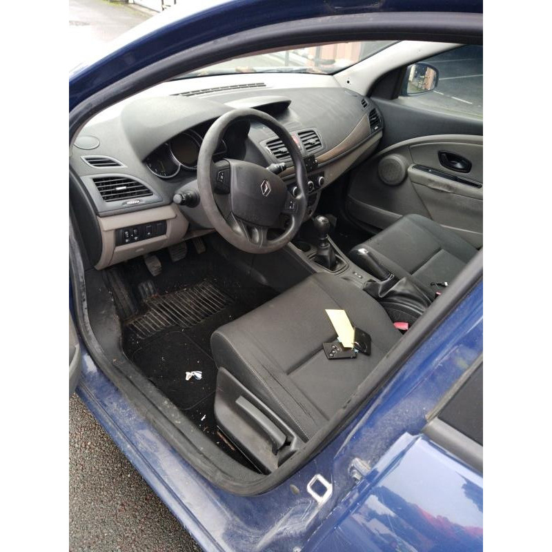 Boitier USM  RENAULT MEGANE 3 Photo n°7