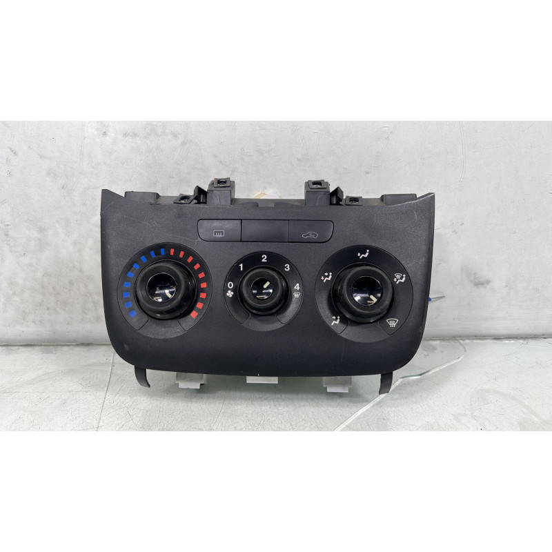 Commande chauffage FIAT PUNTO EVO 3 Photo n°1