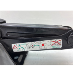 Cric PEUGEOT 3008 1