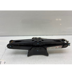 Cric PEUGEOT 3008 1