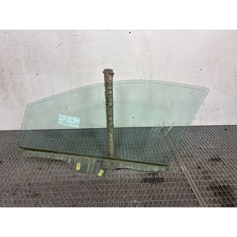 Vitre avant droit FORD KA+ Photo n°3