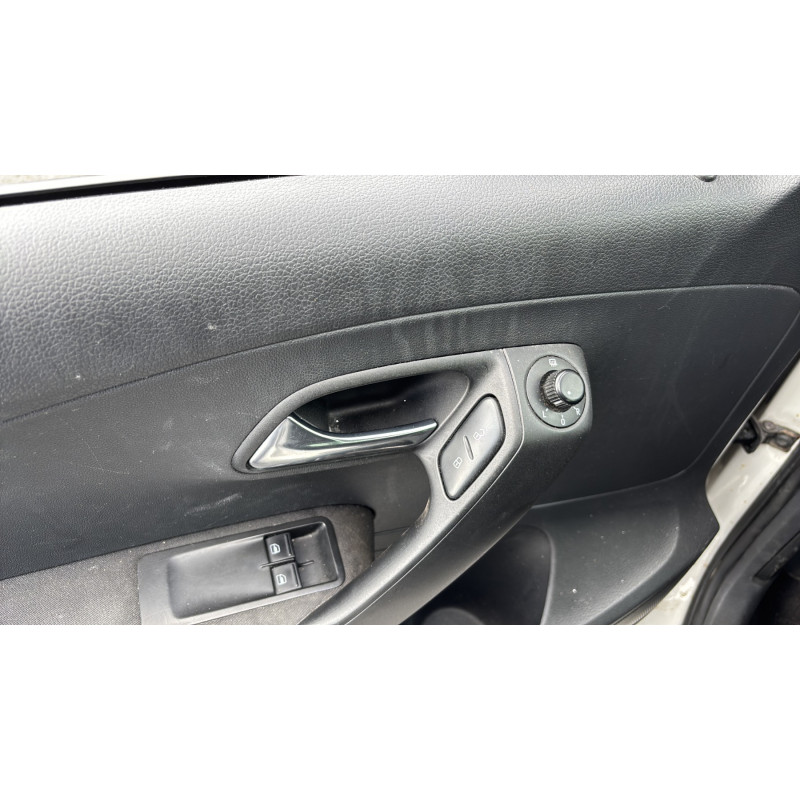 Actionneur verrou trappe d'essence VOLKSWAGEN POLO 5 Photo n°15